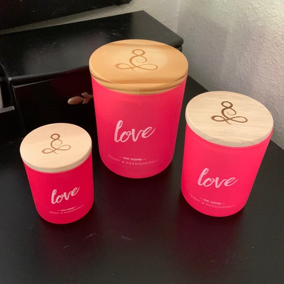 Hot Barbie Pink with Love painted on front and beautiful wooden decorative lids - Picture 6 of 6